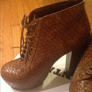 Size 8/12 Brand New Woven Booties- never worn