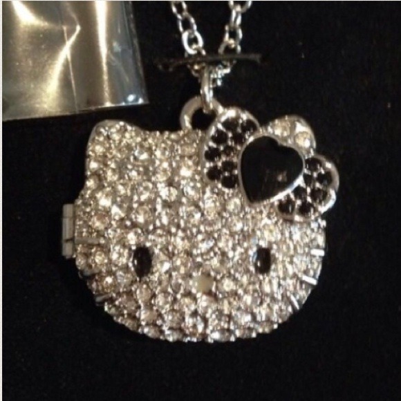 Hello Kitty necklace