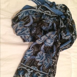 Fun and flirty scarf!