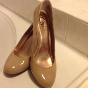 Candies beautiful taupe pumps.