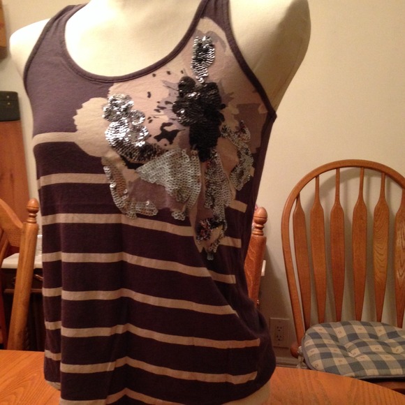 Grey stripe and sequin embellished express tank - Picture 2 of 4