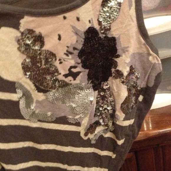 Grey stripe and sequin embellished express tank - Picture 4 of 4