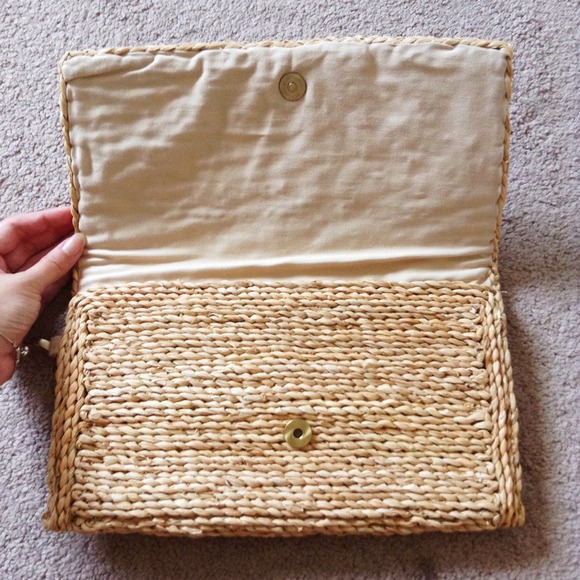 Straw Braided Clutch - Picture 2 of 4