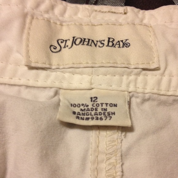 ST JOHN'S BAY LIGHT TAN BERMUDA SHORTS - Picture 2 of 4