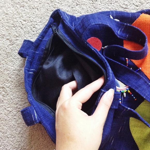 Handmade Canvas Zippered Tote - Picture 3 of 4