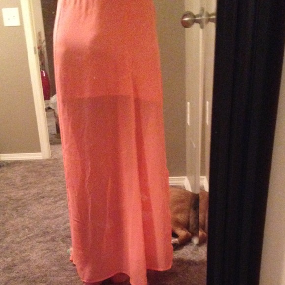 Salmon colored skirt - Picture 2 of 2