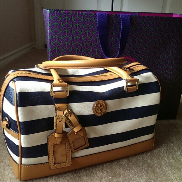 SOLD!!!!!!!!!Kerrington Satchel