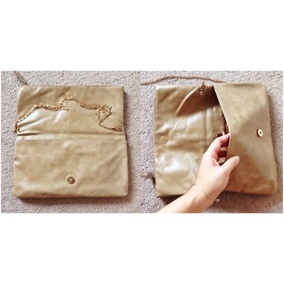 Laser Cut Nude Gold Convertible Clutch - Picture 3 of 4