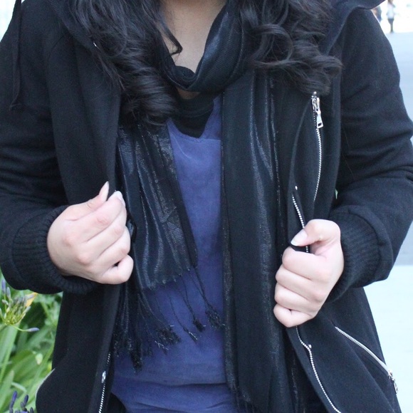 Forever 21 Accessories - Forever 21 Black Shimmer Glitter Scarf Forever 21 Accessories - Forever 21 Black Shimmer Glitter Scarf