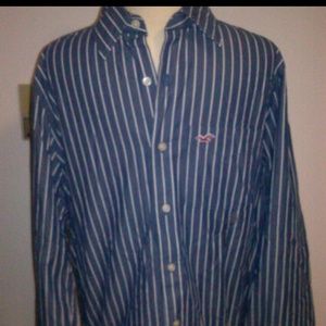 New with tags mens long sleeve top