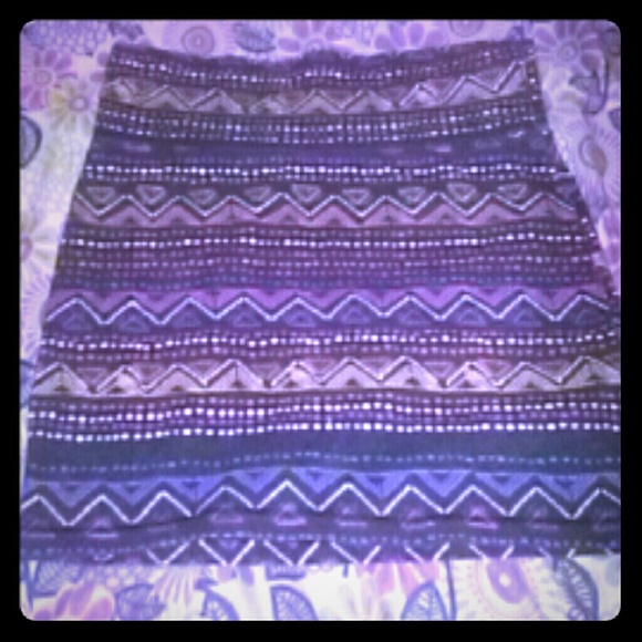 Colorful aztec print skirt. - Picture 1 of 1