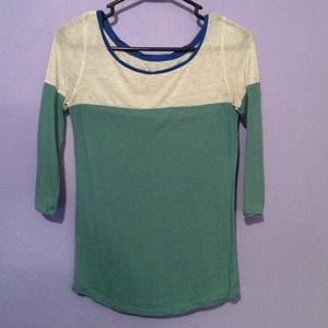 American Eagle top