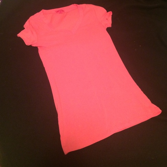 Three solid color t-shirts - Picture 3 of 4