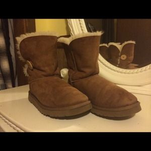 Bailey button chestnut UGG boots