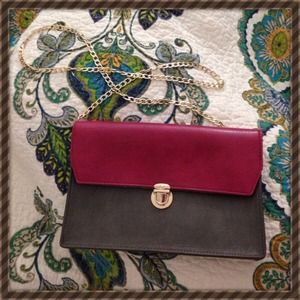 🌺Magenta and Brown bag w/gold chain handle