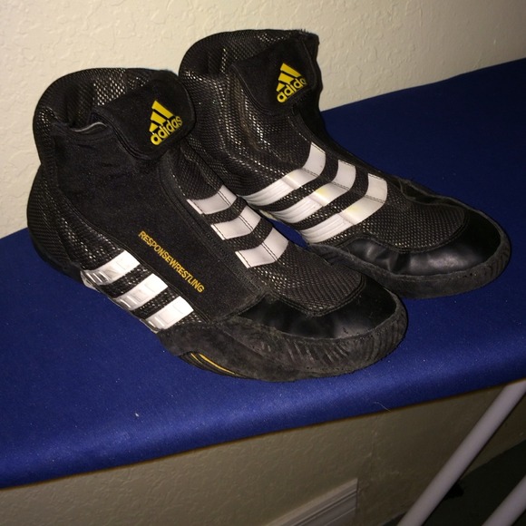 Men's Adidas wrestling shoes size 10