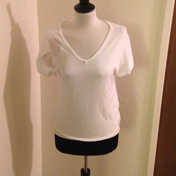 Forever 21 Tops - Forever 21 white shirt