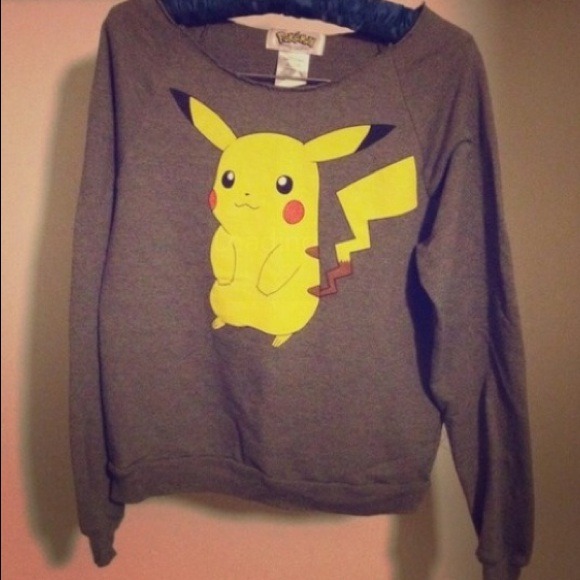 ❌Pending trade❌Pikachu sweater/slippers trade/OBO - Picture 2 of 4