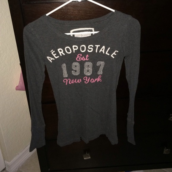 Cute Aeropostale long sleeve shirt size Small