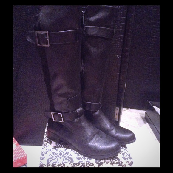 🚫SOLD on Vinted🚫Black Boots