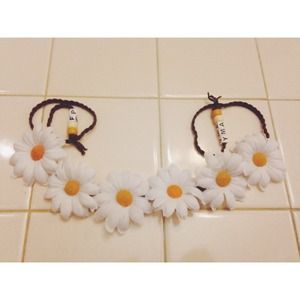 Our Daisy Daze flower crown!!