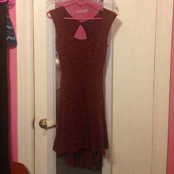 🙅🏽traded🙅🏽 Cutout back burgundy dress