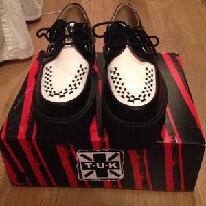 *BRAND NEW* TUK black & white creepers