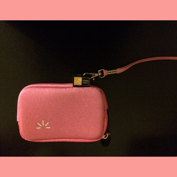 Pink Camera Holder :
Never used ! 
Condition : 10