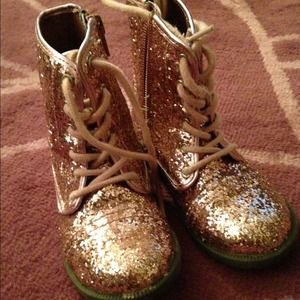 Little girl pink glitter combat boots size 8