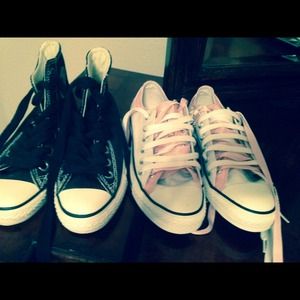 Black pair available ✨