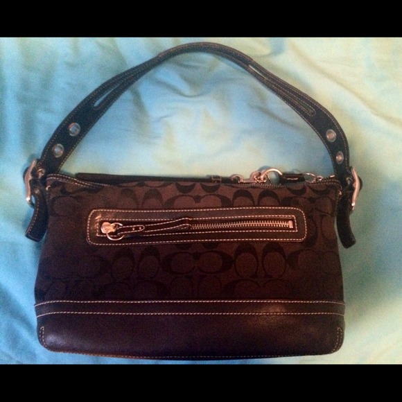 Black Coach CC Purse - Picture 2 of 4