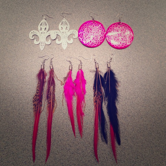 5 pairs of earrings