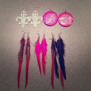 5 pairs of earrings