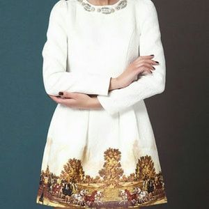 White long sleeve Baroque print dress