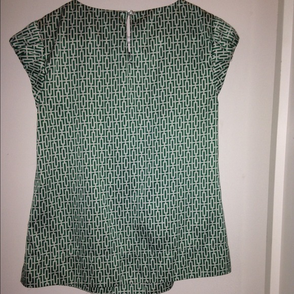 Banana Republic Petite Top - Picture 3 of 4