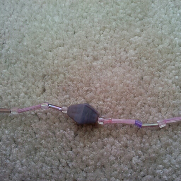 Handmade purple beaded bracelet - Picture 3 of 3