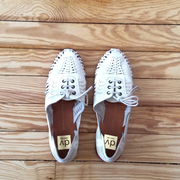 Dolce Vita Shoes - White leather Dolce Vita shoes