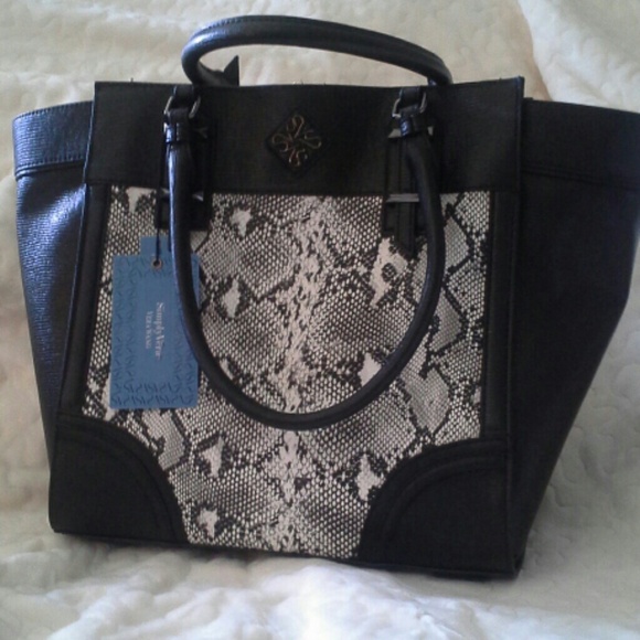 *SOLD*Large tote by simply Vera Wang