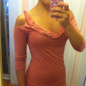 NWOT forever 21 cut out shoulder shirt