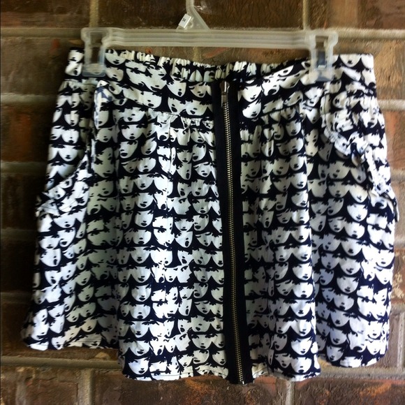 SALE!!!! skirt, black and white. Size M, Mini