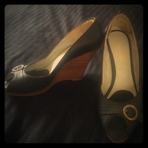 Kenneth Cole leather black wedges.