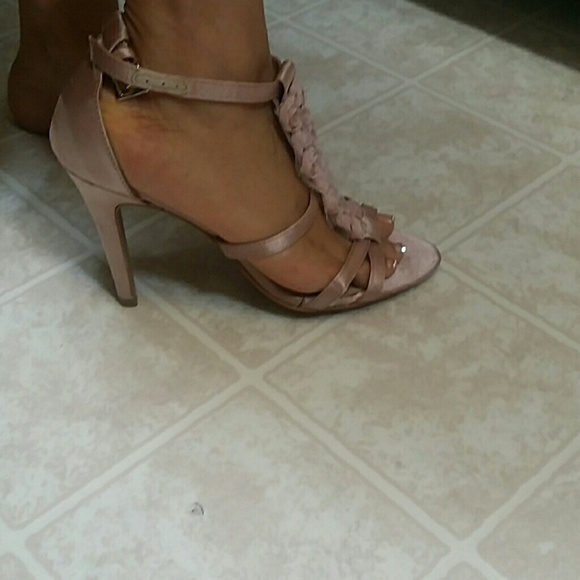 Heels - Picture 2 of 3