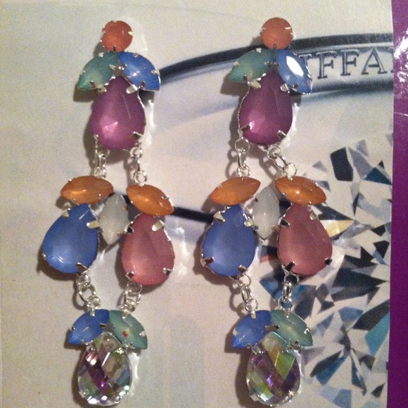 STUNNING DANGLE STUDS