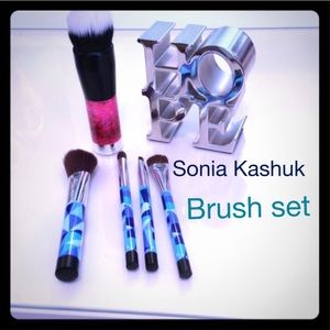 Sonia Kashuk brush eye set + face brush