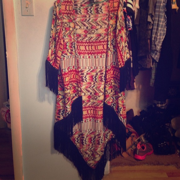 Tribal fringe kimono NWOT bundle with white crop