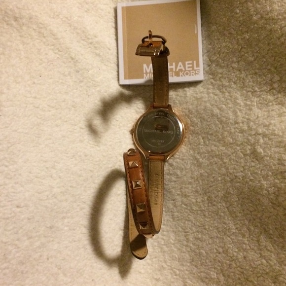 Watch - Picture 4 of 4