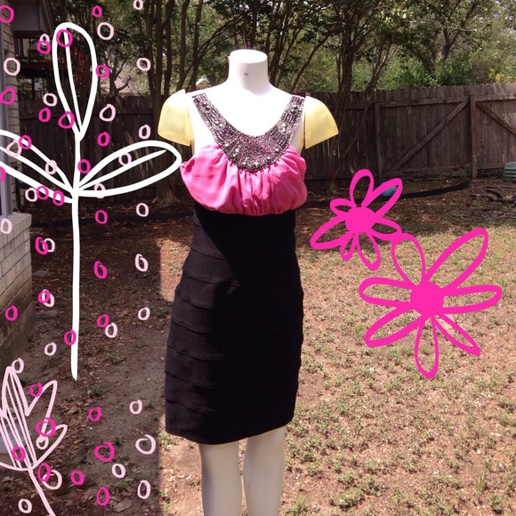 🎉🎉HP 7/25 Tight Bodice Dress🎉🎉