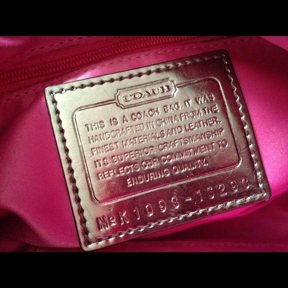 Cream and pink Coach Poppy bag - Picture 3 of 3