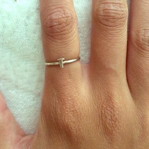 Henri Bendel Initial "T" Silver Ring - Size 5