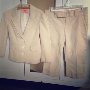 Juicy Capri Pant Suit